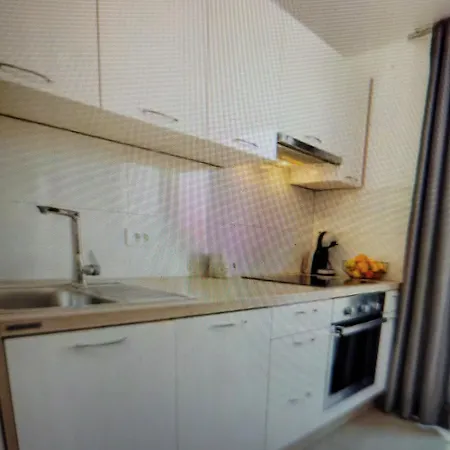 Modernly Decorated House In Appartement *