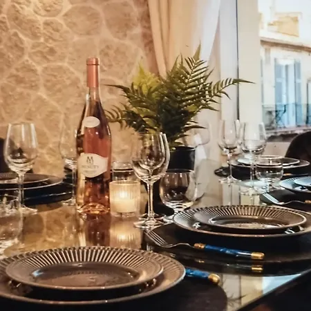 Modernly Decorated House In Pula